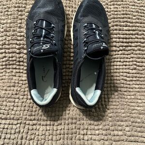 Women’s Navy  Athletic Shoes